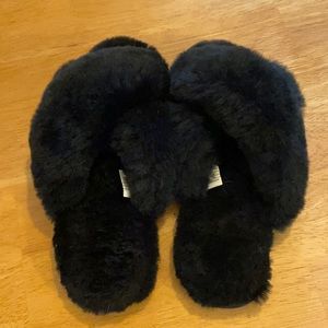 Emu slippers